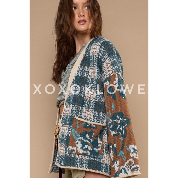 POL Choco Blue Floral Plaid Berber Fleece Button Down Cardigan - Picture 12 of 16